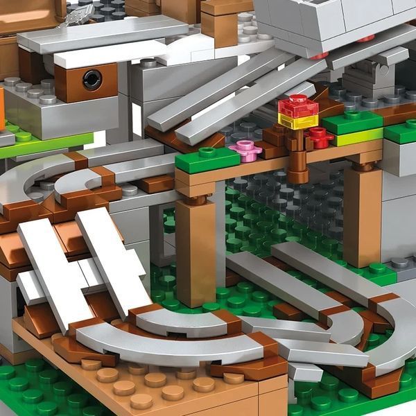 Конструктор Minecraft Горная пещера, 587 деталей SJ82003 2917770349155 фото