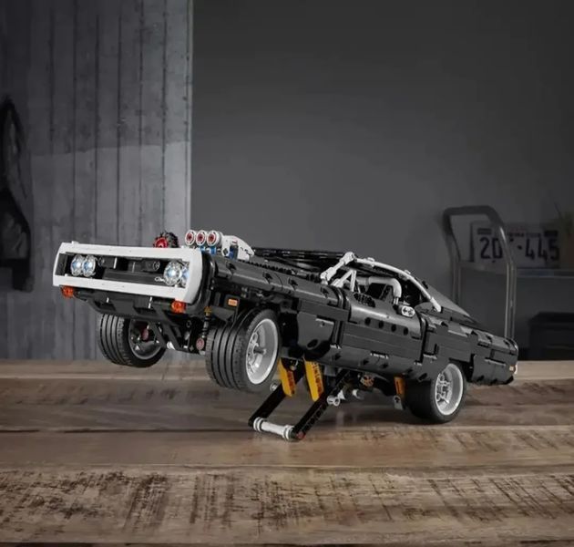 Конструктор Dodge Charger, Доминика Торетто, 1077 деталей 2994250313721 фото