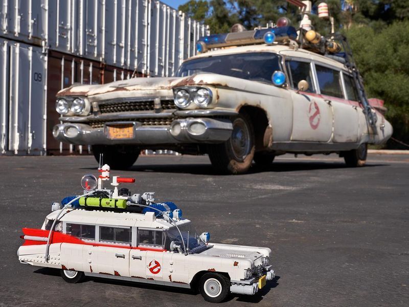 Конструктор Автомобіль ECTO-1 Мисливців за привидами, 2352 деталей 2917770352674 фото