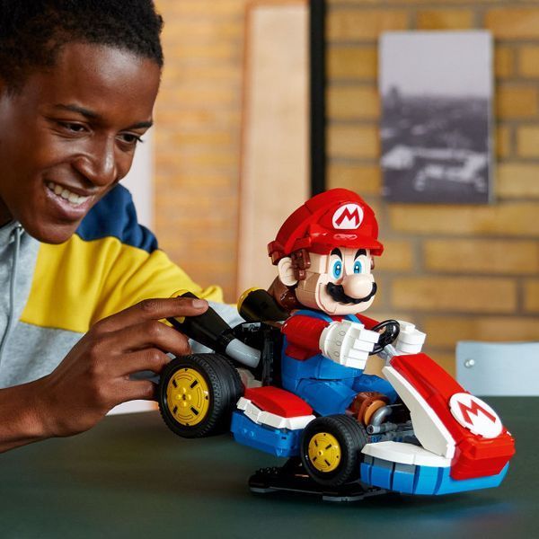 Конструктор Super Mario Mario Kart: Mario и Standard Kart, 1972 деталей 2917770348110 фото